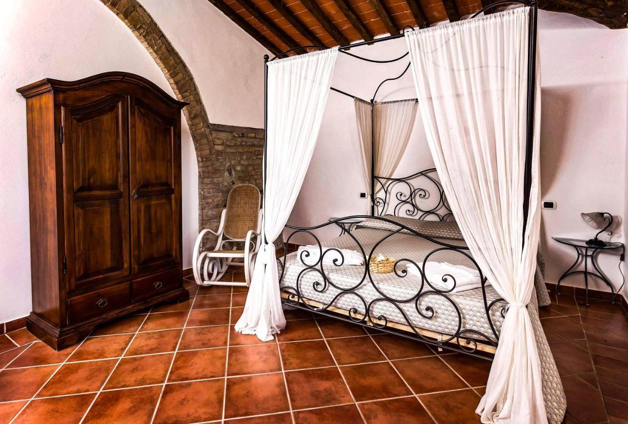 Poderino San Cristoforo Lajatico Esterno foto